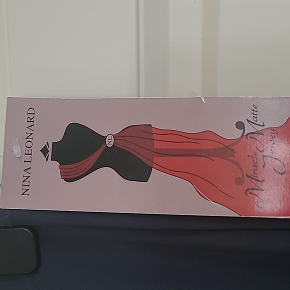 Nina Leonard, Size Large, Miracle Matte Jersey Pants - Picture 2 of 3